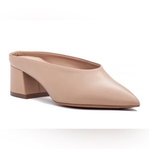 Vince Ralston Mules in Nude Calf Leather 9.5 US / 39.5 EU